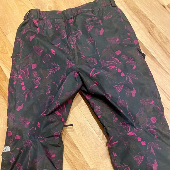 The North Face Pants - Women’s XL North Face Lined Ski Pants.